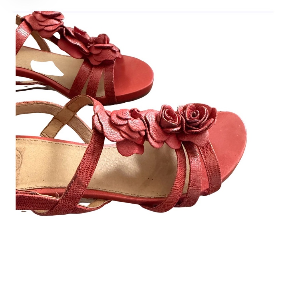 Nurture Verbena Red Leather Floral Wedge Sandals Womens Size 8M - Picture 7 of 10